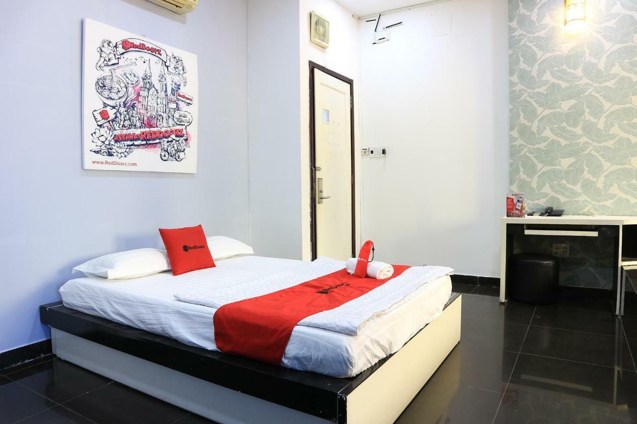 Reddoorz Near Gia Dinh International Hospital Hotel Ho Chi Minh City Exterior photo