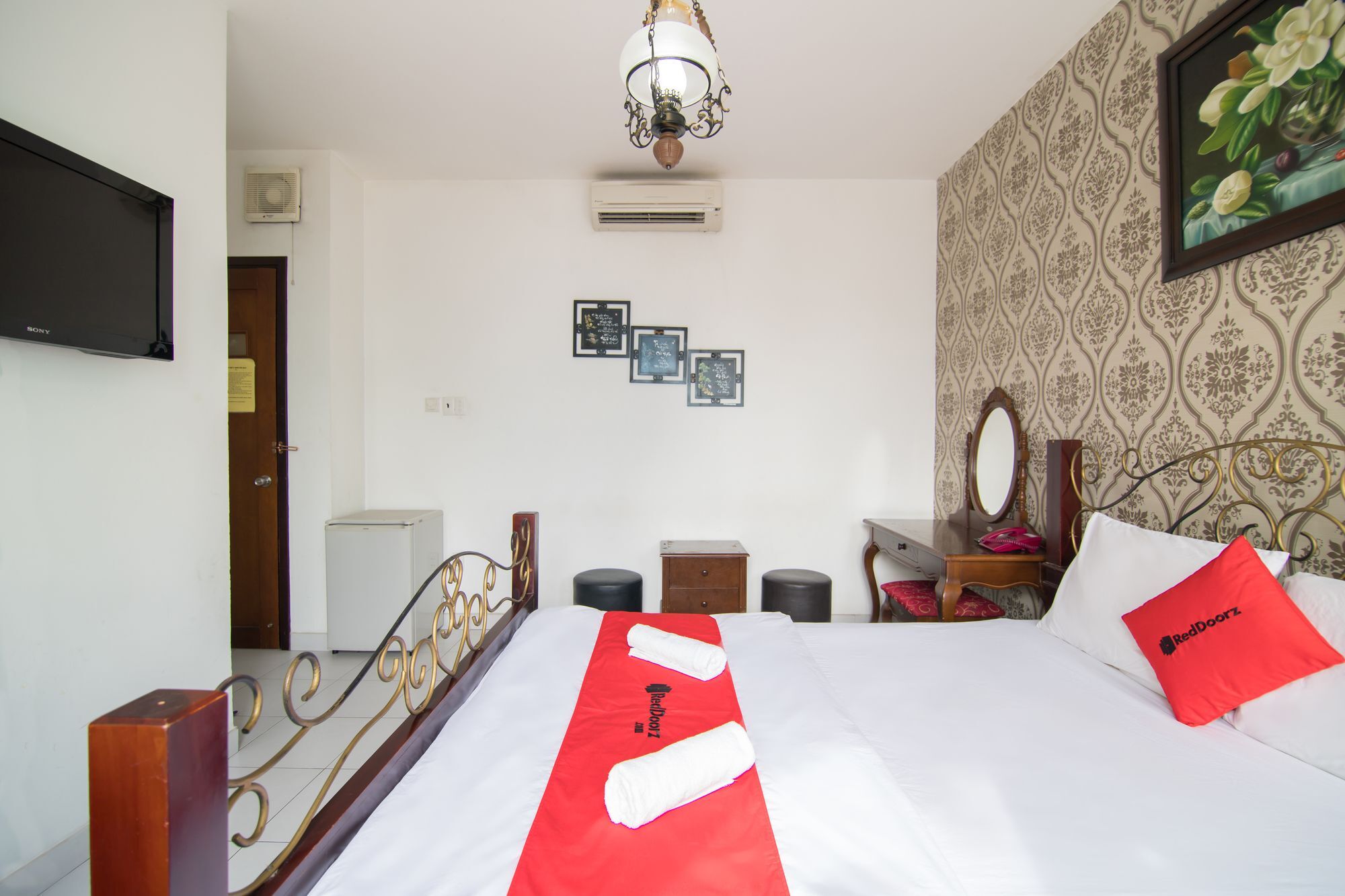 Reddoorz Near Gia Dinh International Hospital Hotel Ho Chi Minh City Exterior photo